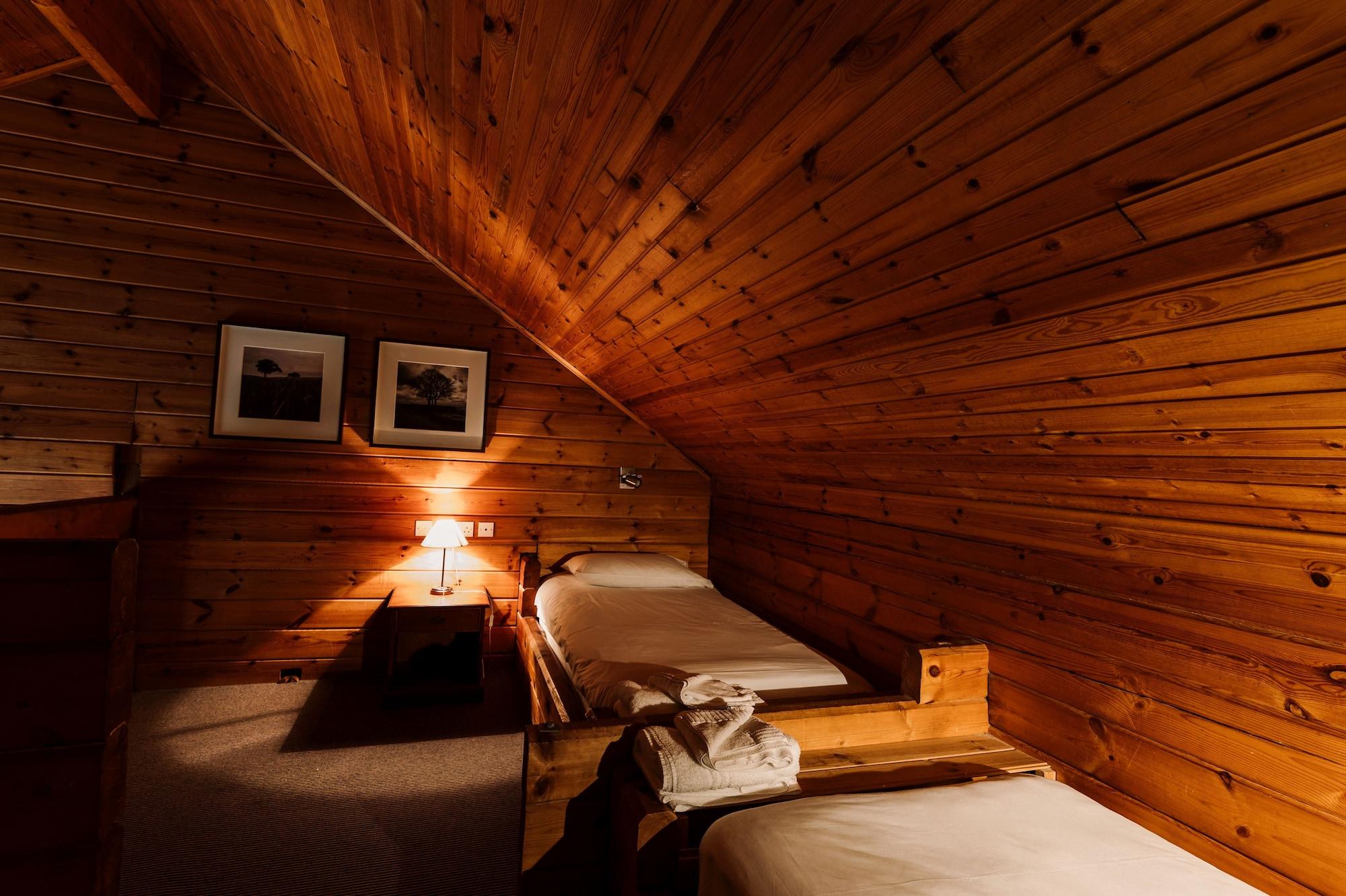 Chevin Country Park Hotel & Spa Отли Екстериор снимка
