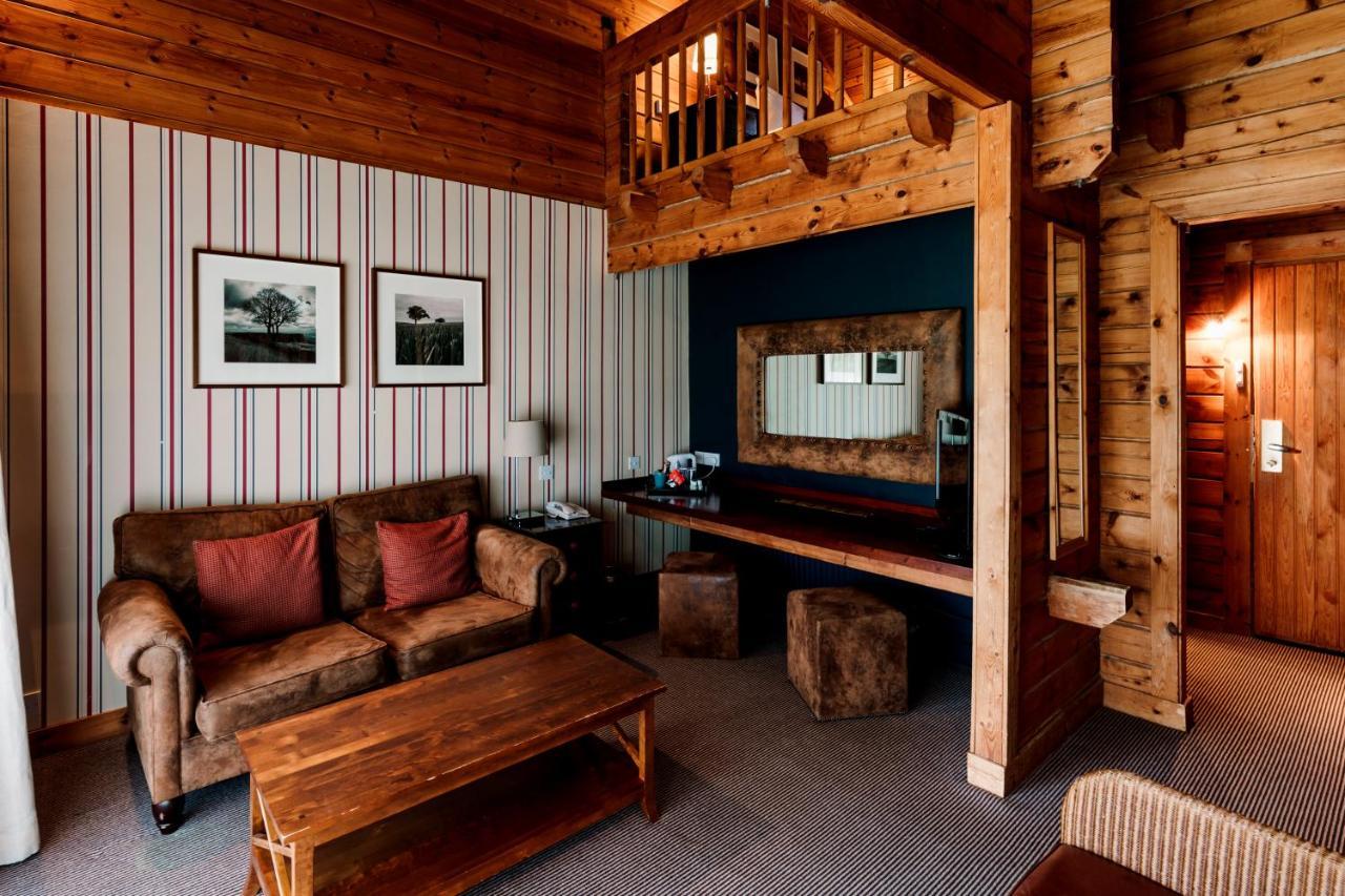 Chevin Country Park Hotel & Spa Отли Екстериор снимка