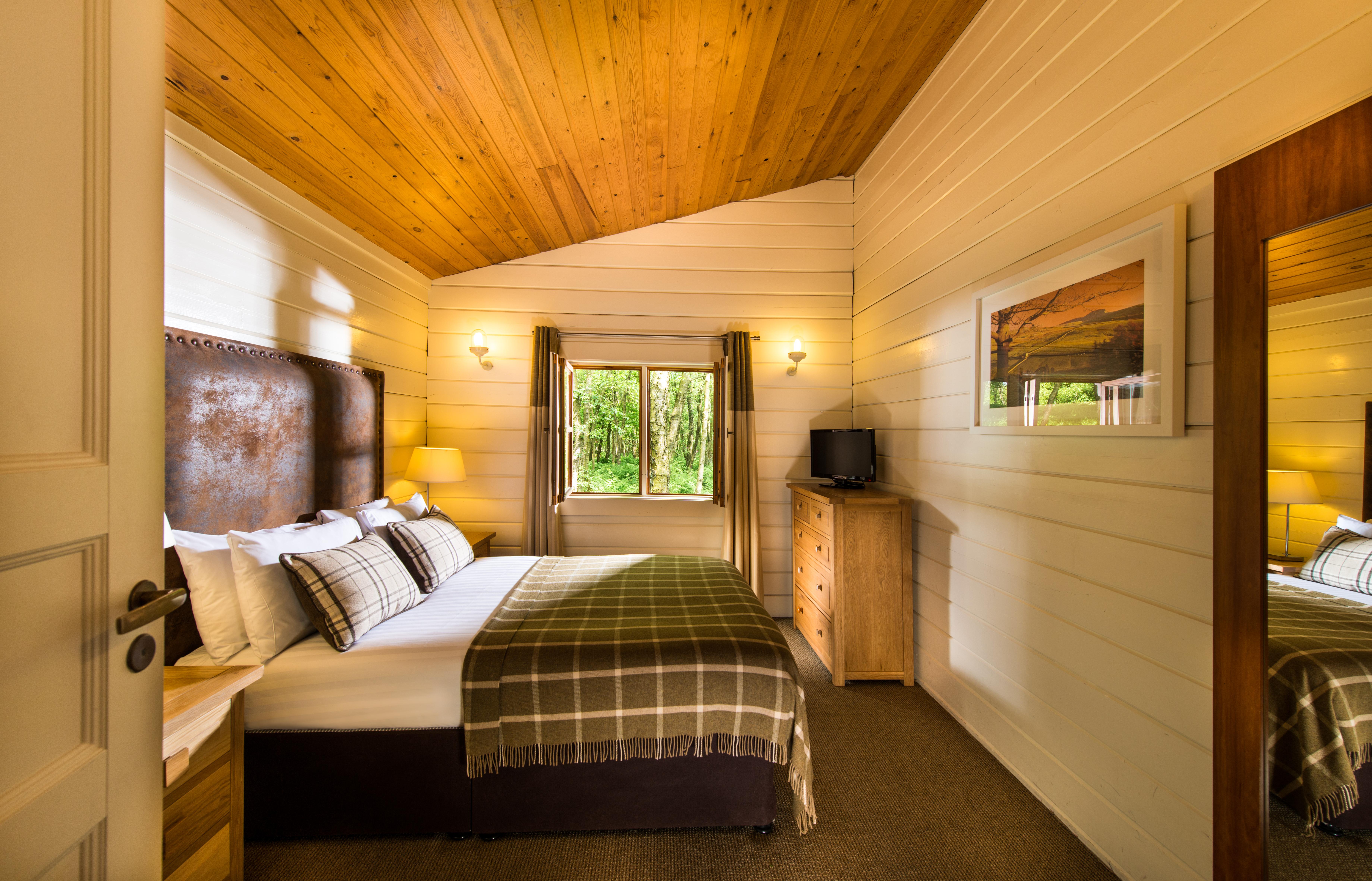 Chevin Country Park Hotel & Spa Отли Екстериор снимка