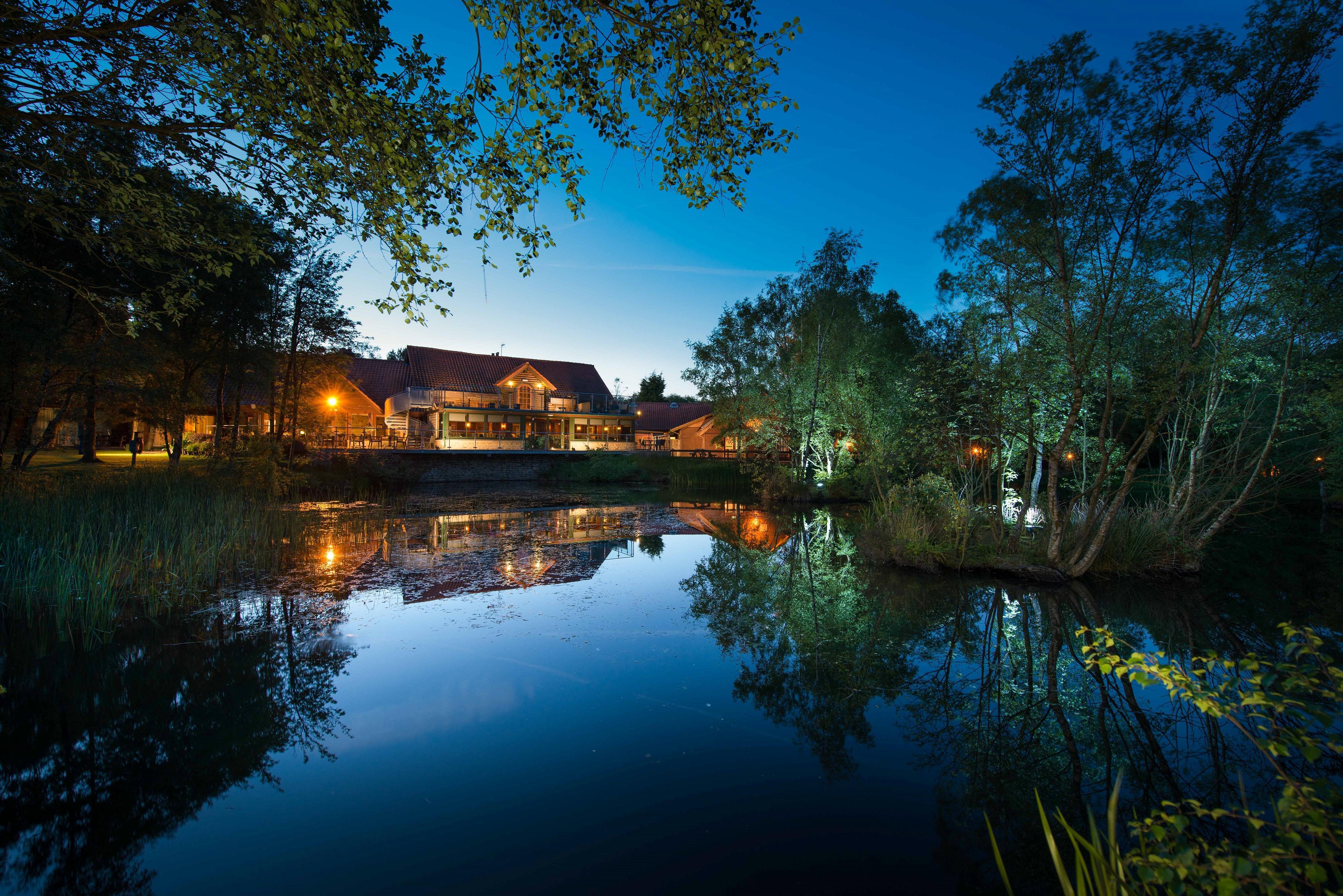 Chevin Country Park Hotel & Spa Отли Екстериор снимка