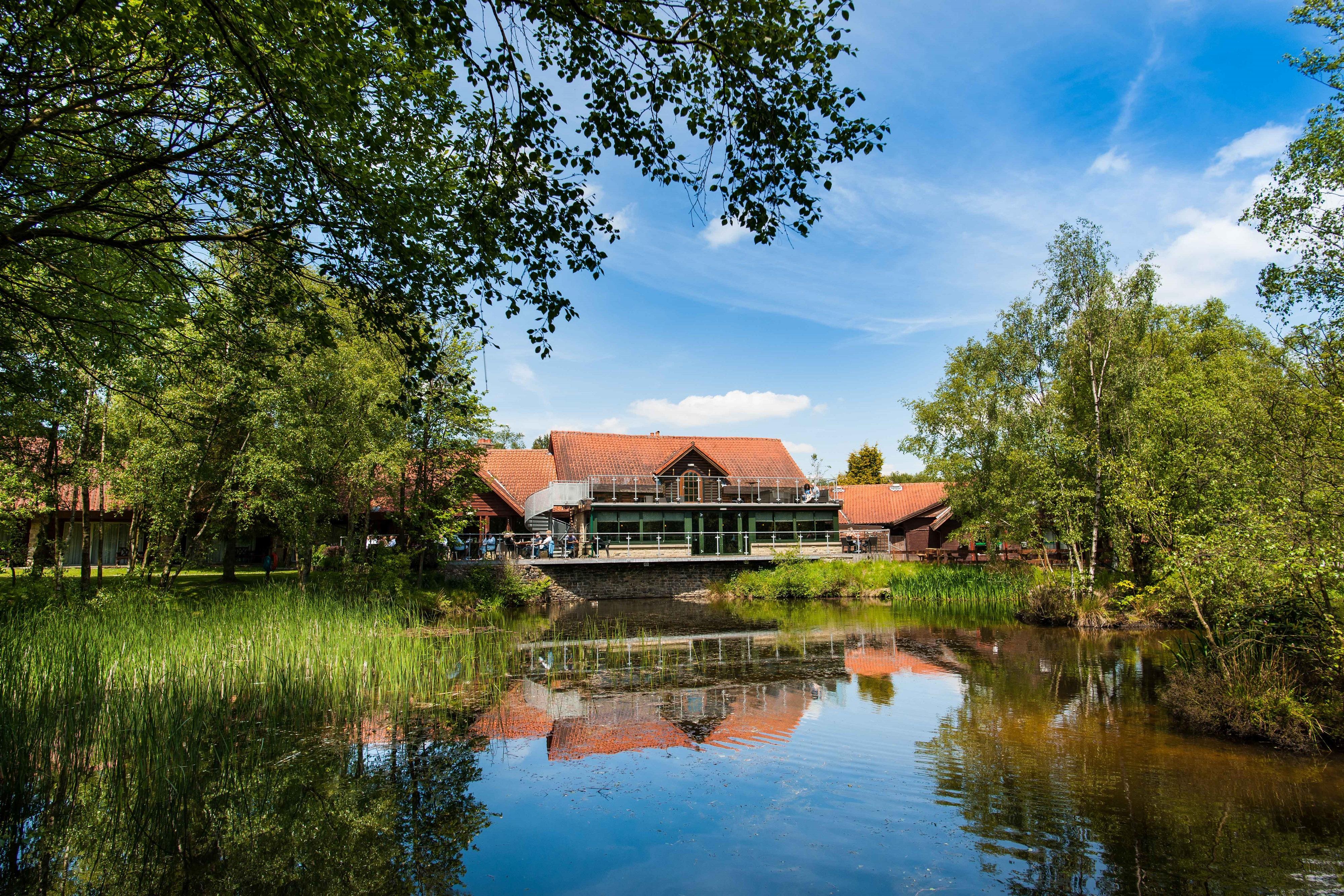Chevin Country Park Hotel & Spa Отли Екстериор снимка