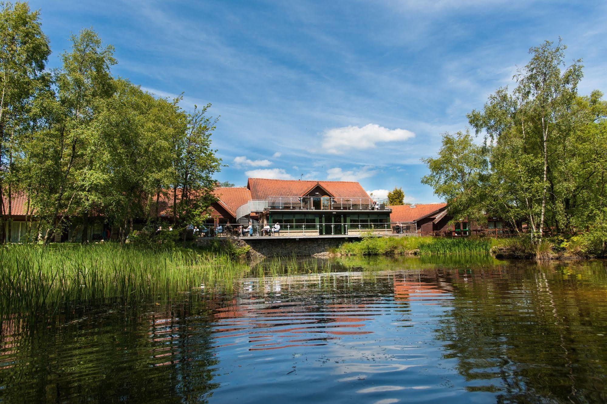 Chevin Country Park Hotel & Spa Отли Екстериор снимка