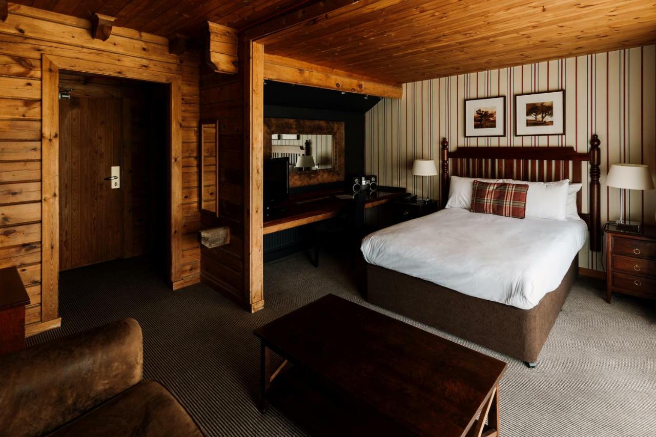 Chevin Country Park Hotel & Spa Отли Екстериор снимка